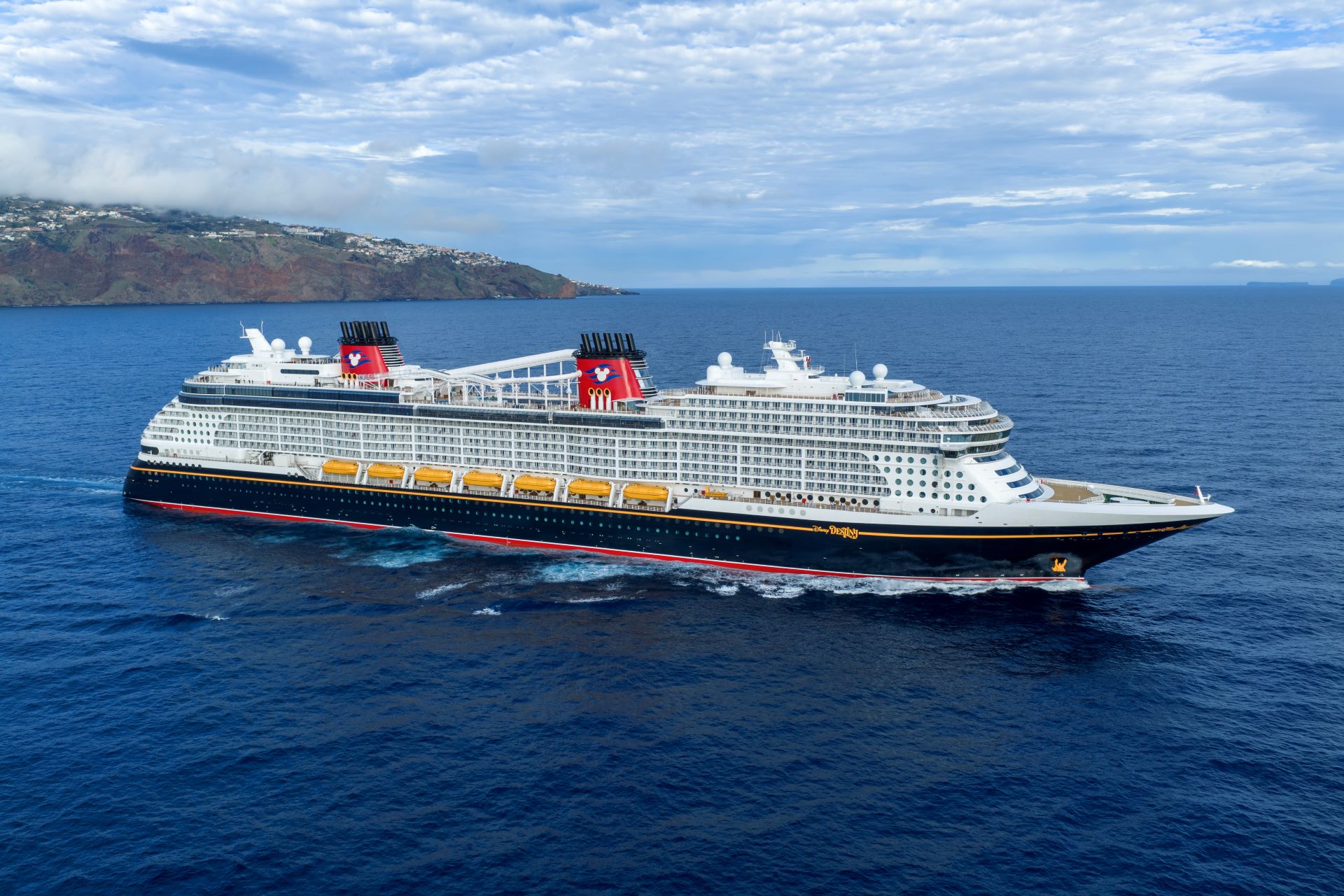 Restaurantes rotativos Disney en el barco Disney Destiny
