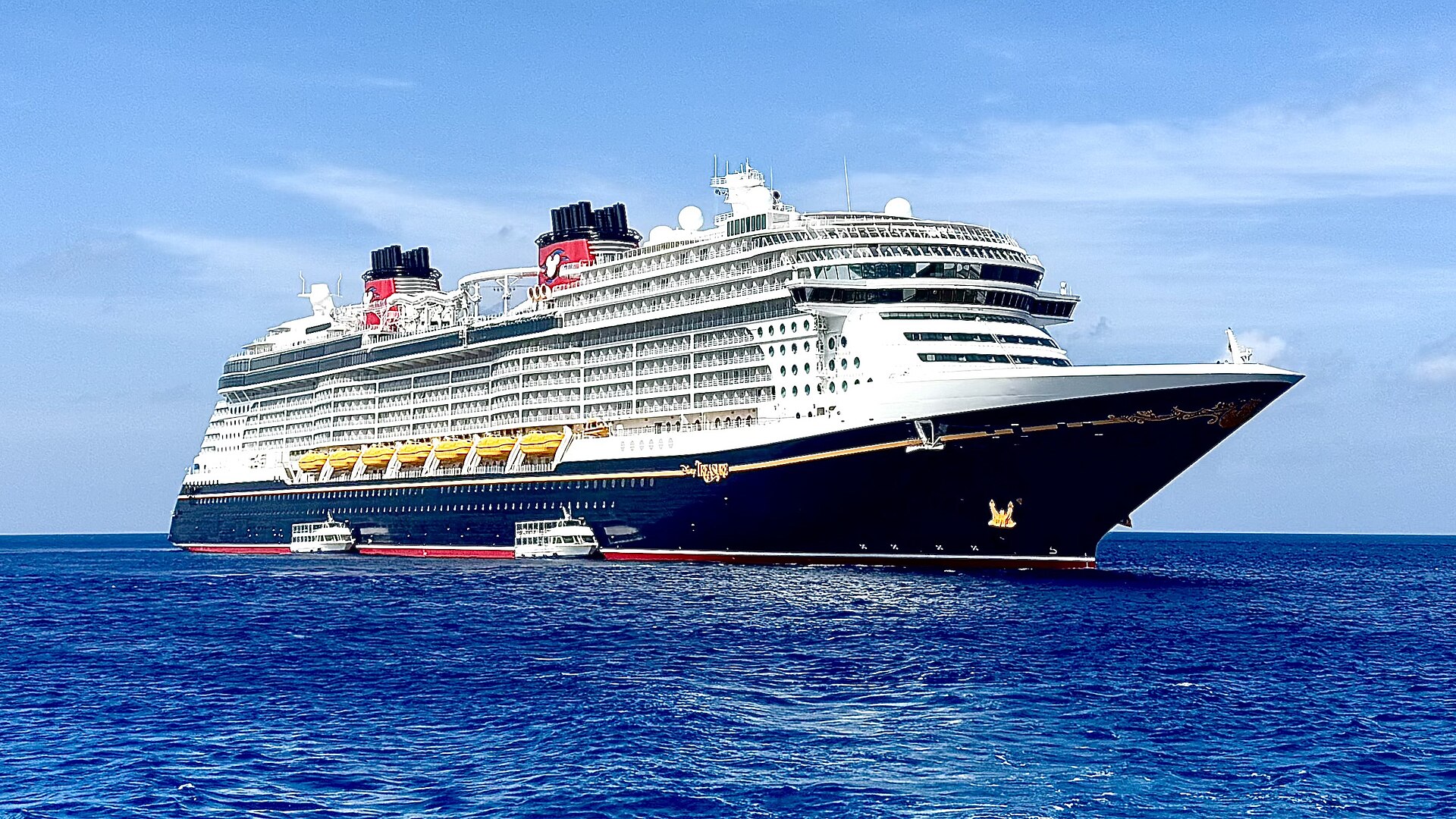 Disney Treasure, uno de los barcos de las ofertas de cruceros Disney 2026